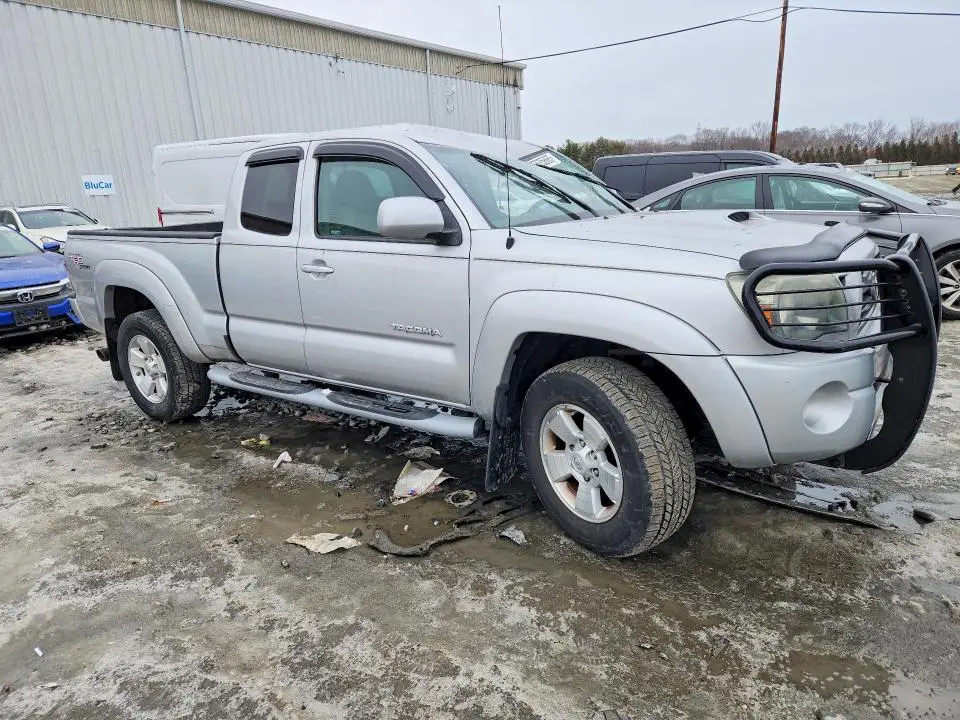 2010 TOYOTA TACOMA   