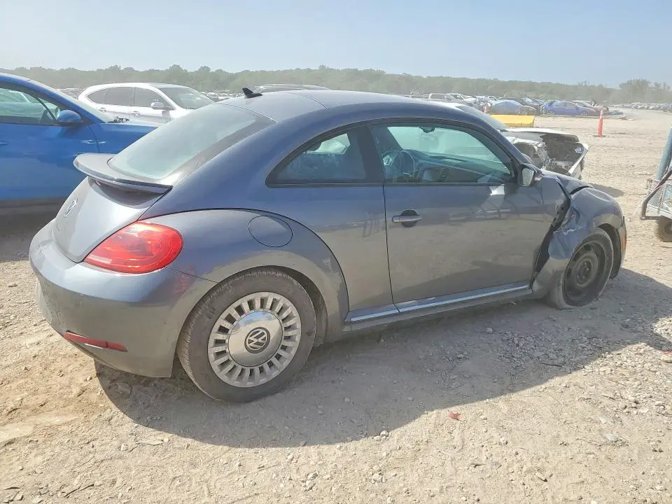 2016 VOLKSWAGEN BEETLE SE  