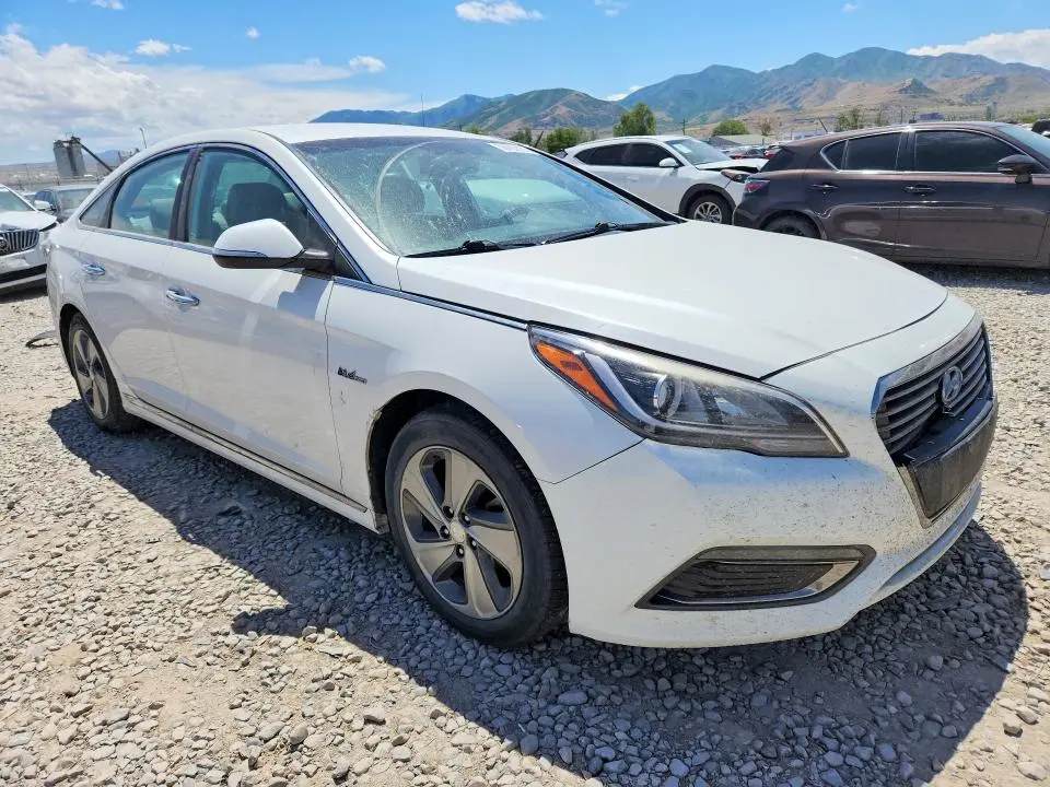 2016 HYUNDAI SONATA PLUG-IN HYBRID  