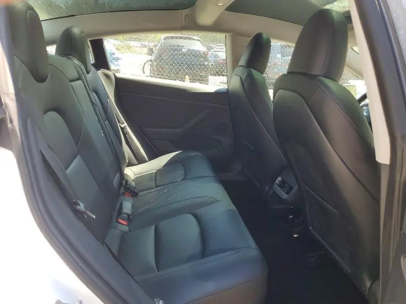 2023 TESLA 3   