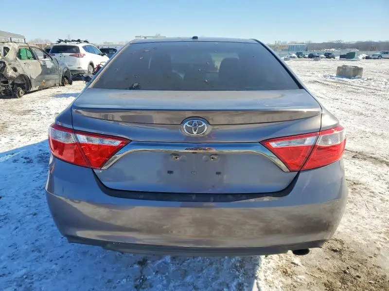 2015 TOYOTA CAMRY LE  