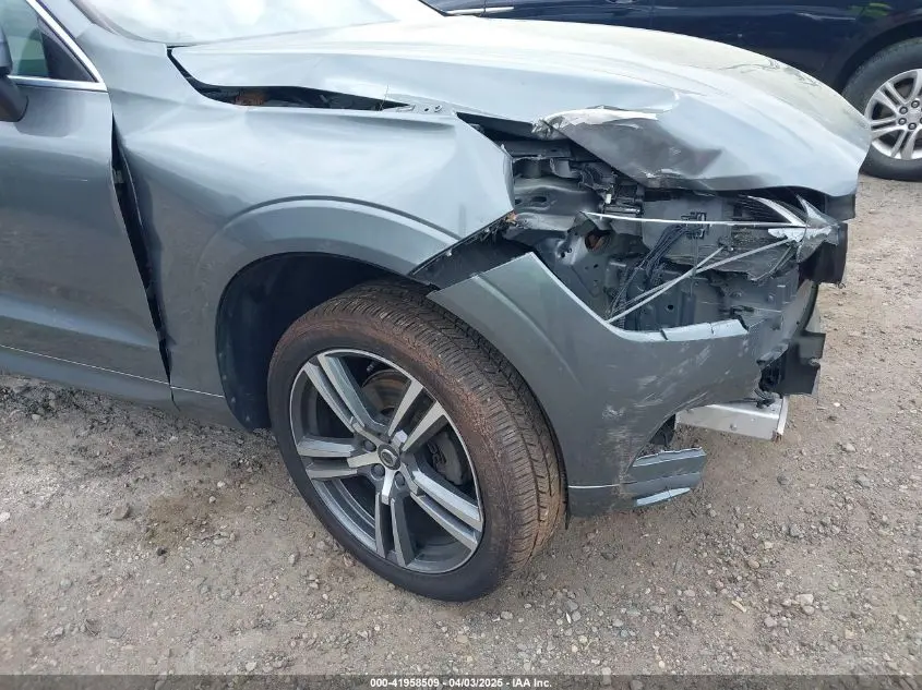 2020 VOLVO XC60 T5 MOMENTUM