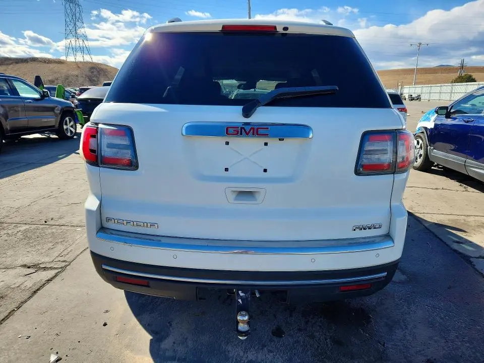 2015 GMC ACADIA SLT-2  