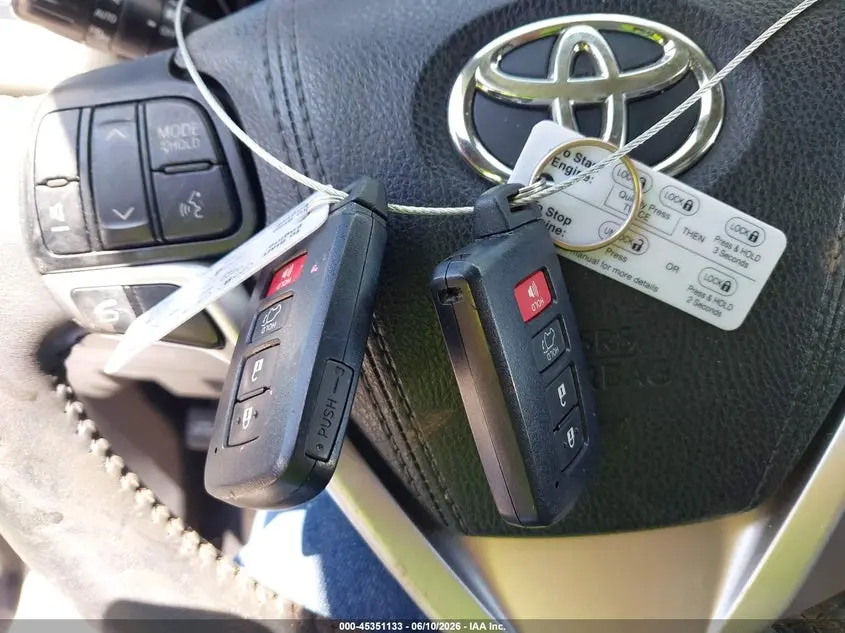 2016 TOYOTA HIGHLANDER LIMITED V6