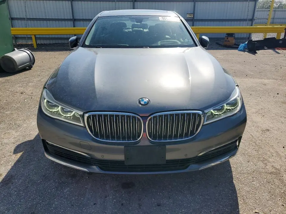 2016 BMW 750 XI  