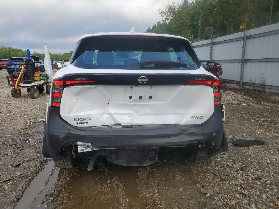 2025 NISSAN KICKS S  