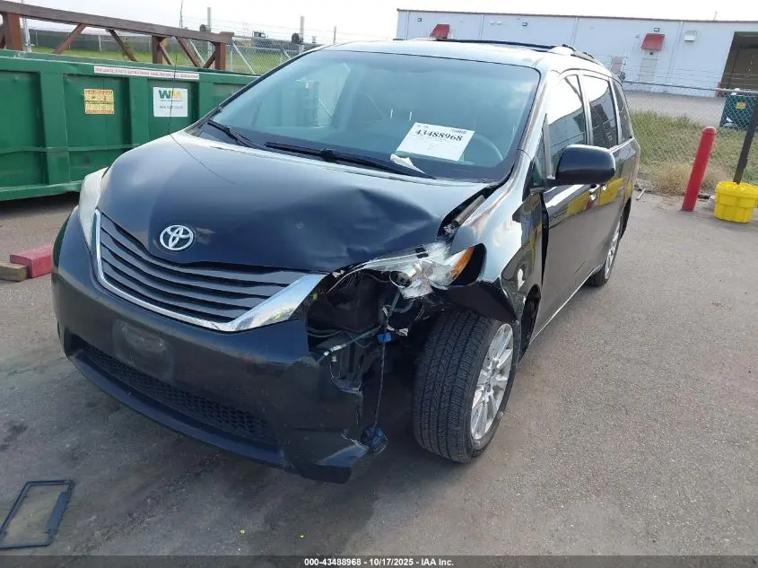 2014 TOYOTA SIENNA XLE 7 PASSENGER