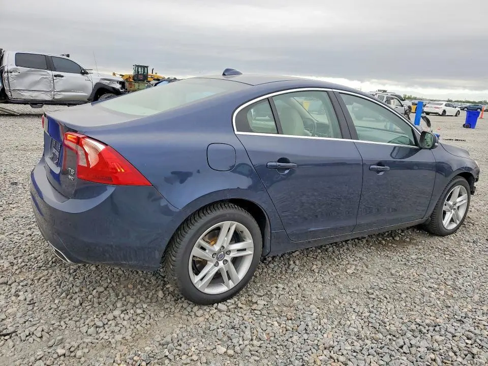 2015 VOLVO S60 PLATINUM  