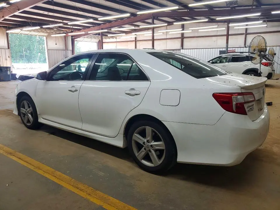 2012 TOYOTA CAMRY SE  