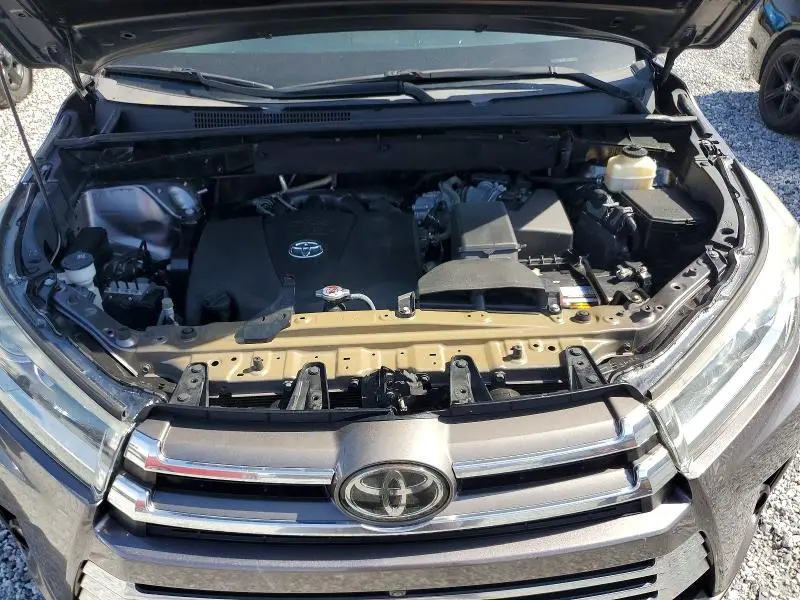 2018 TOYOTA HIGHLANDER LIMITED PLATINUM  