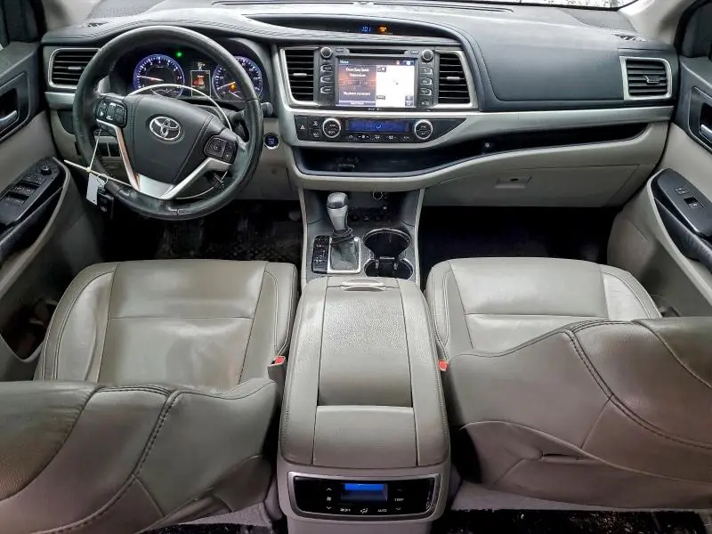 2015 TOYOTA HIGHLANDER XLE  
