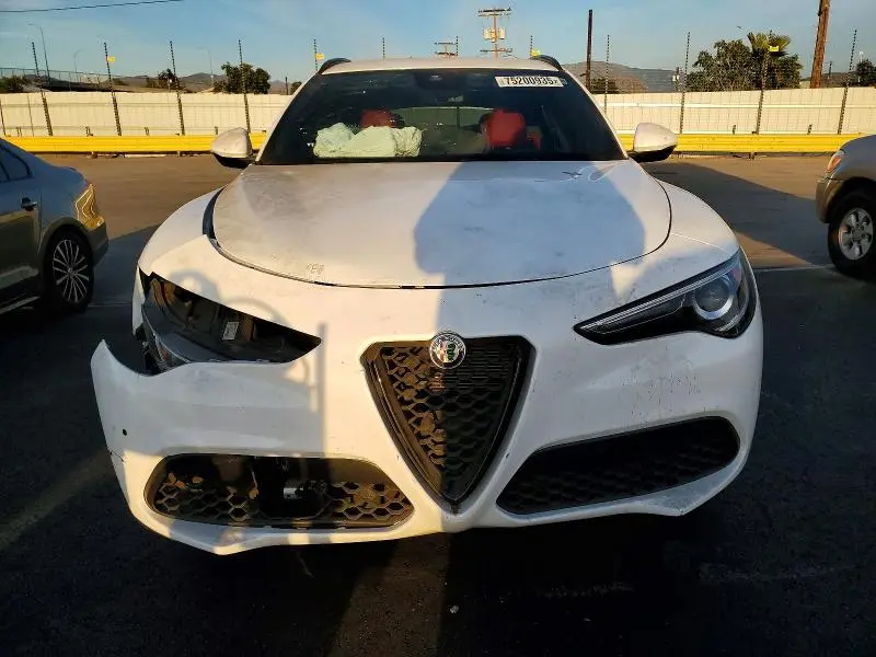 2022 ALFA ROMEO STELVIO   