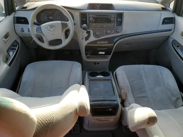 2011 TOYOTA SIENNA LE  