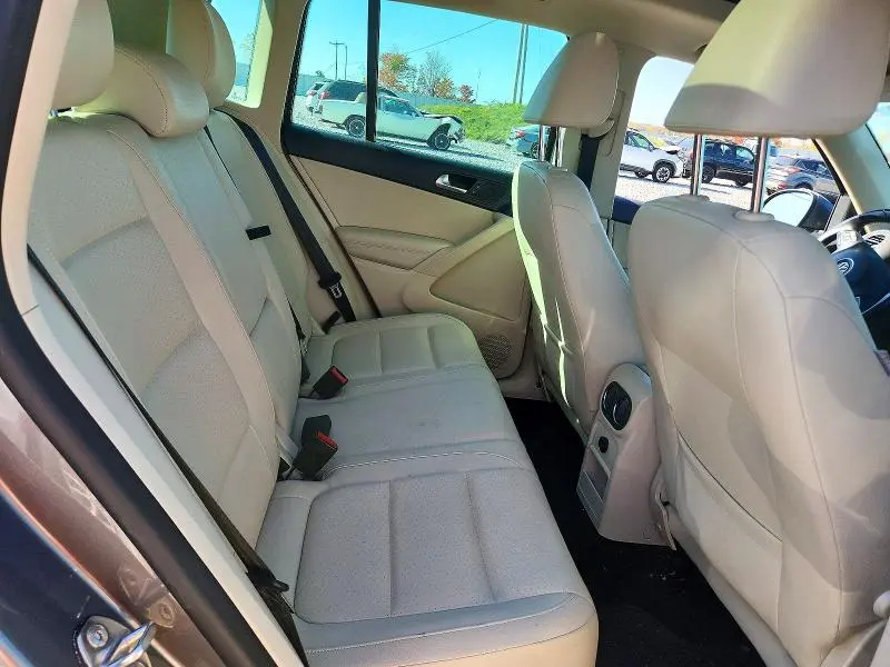 2012 VOLKSWAGEN TIGUAN S  
