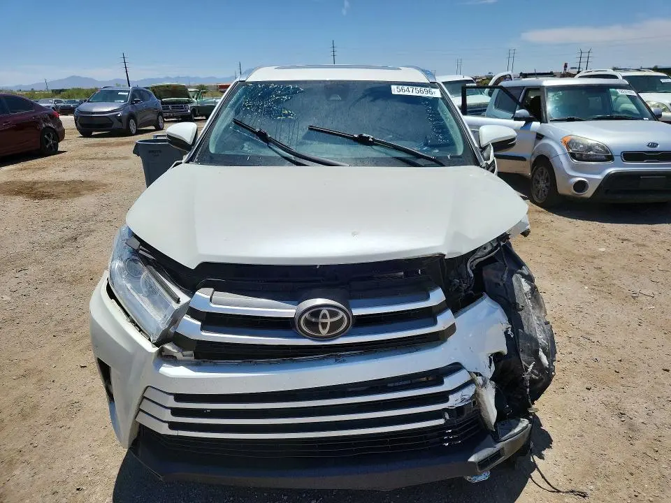 2018 TOYOTA HIGHLANDER XLE  