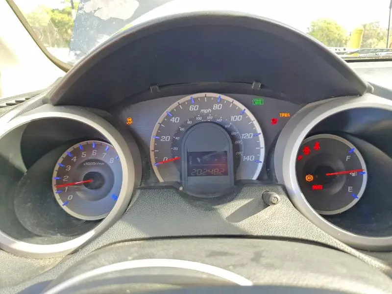 2013 HONDA FIT   