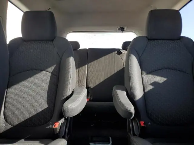2012 CHEVROLET TRAVERSE LT  