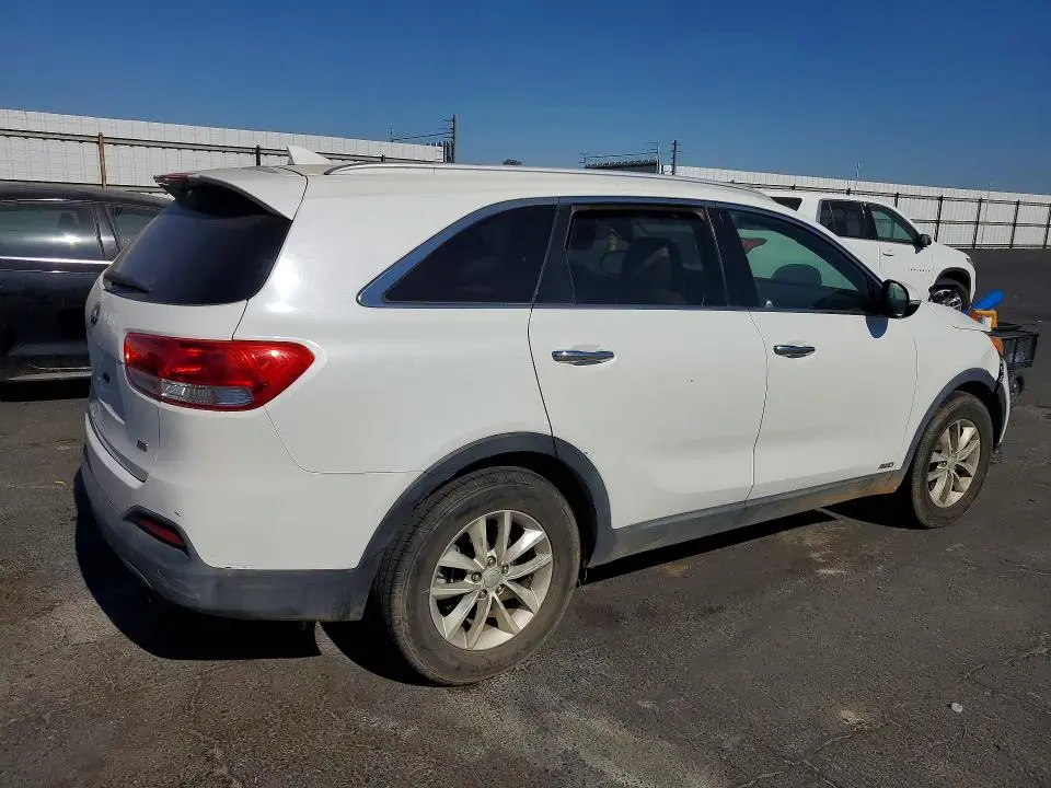 2016 KIA SORENTO LX  