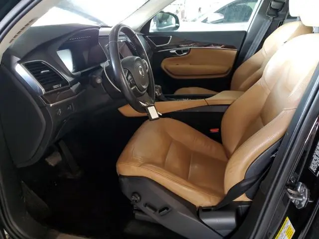 2016 VOLVO XC90 T6  