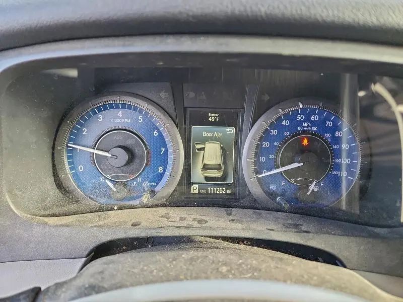 2019 TOYOTA SIENNA LE  