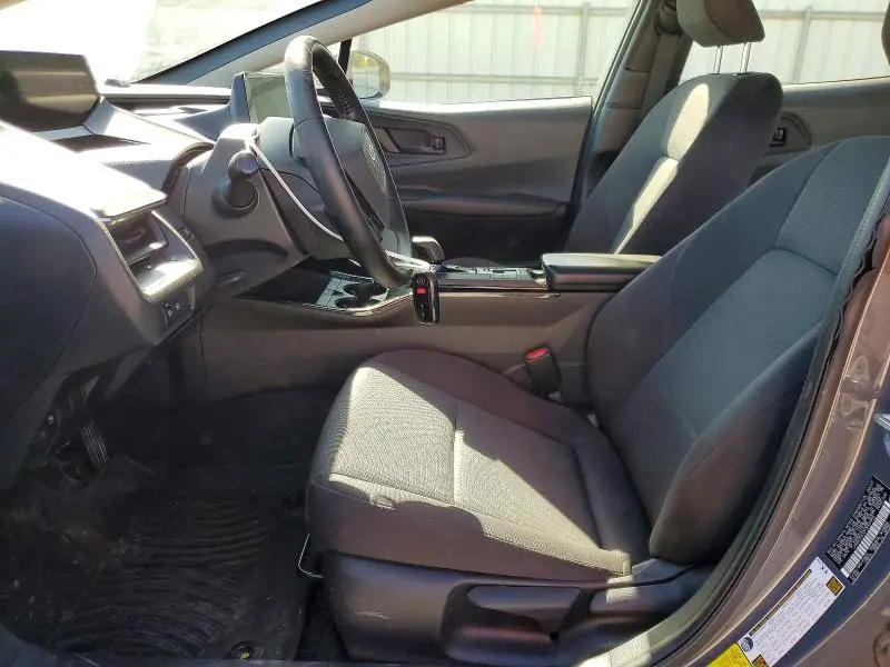 2023 TOYOTA PRIUS LE  