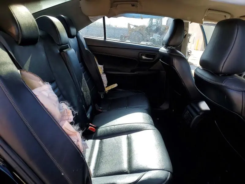 2016 TOYOTA CAMRY XLE  