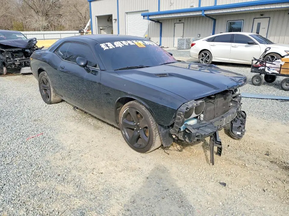 2014 DODGE CHALLENGER SXT  