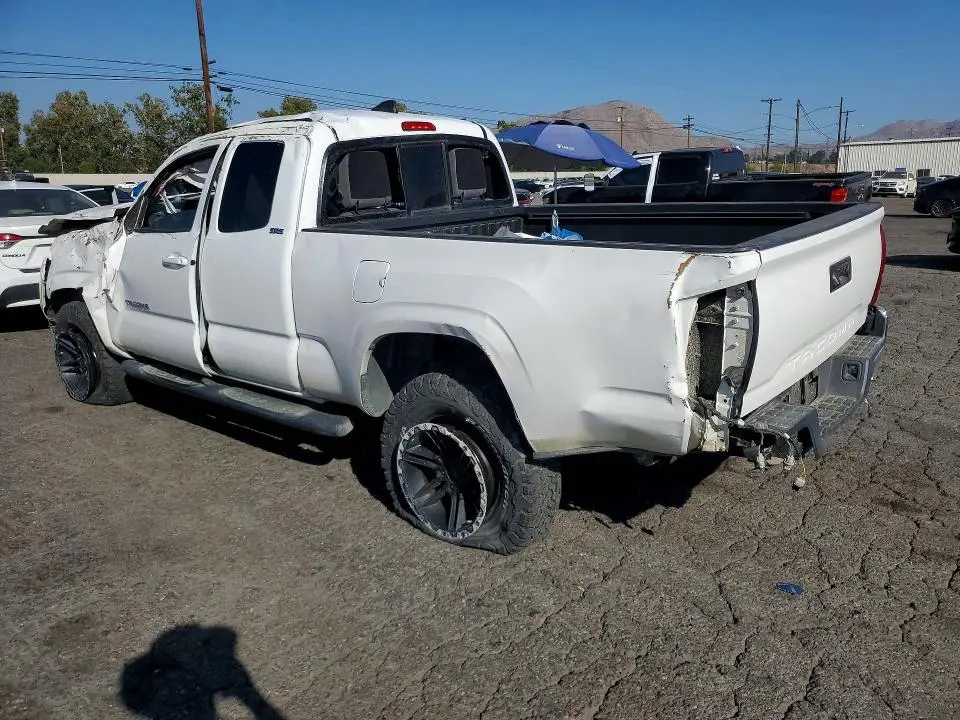2019 TOYOTA TACOMA SR5  
