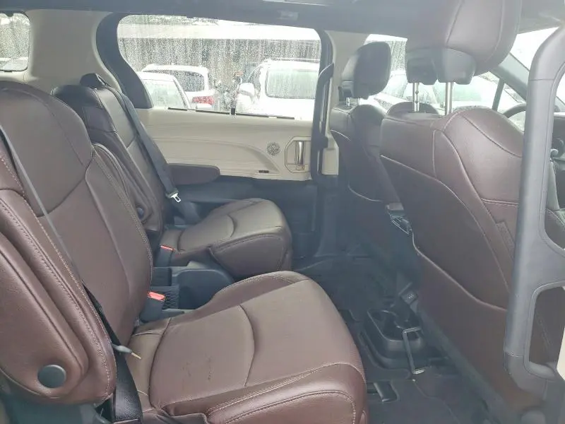 2023 TOYOTA SIENNA LIMITED  