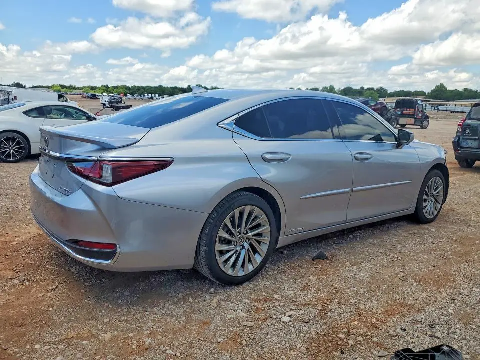 2022 LEXUS ES 300H ULTRA LUXURY  