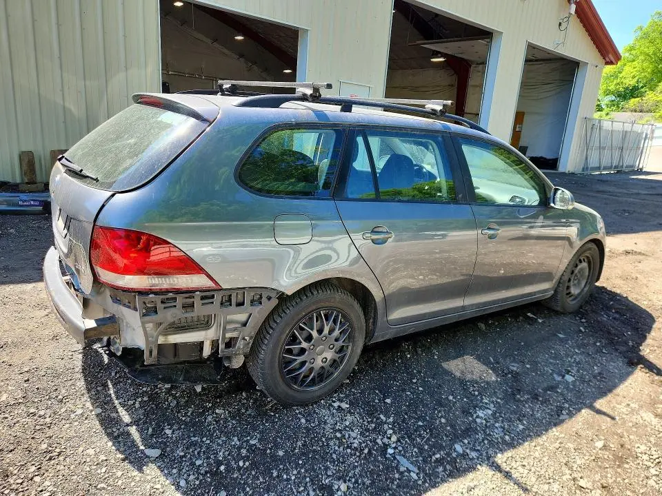 2013 VOLKSWAGEN JETTA S  