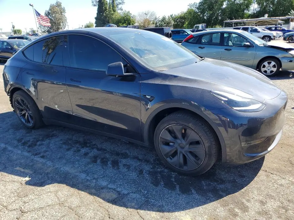 2024 TESLA MODEL Y   