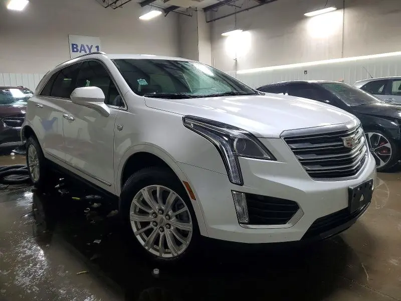 2017 CADILLAC XT5   