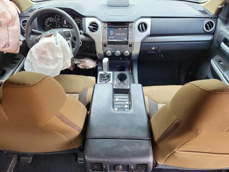 2018 TOYOTA TUNDRA CREWMAX SR5  