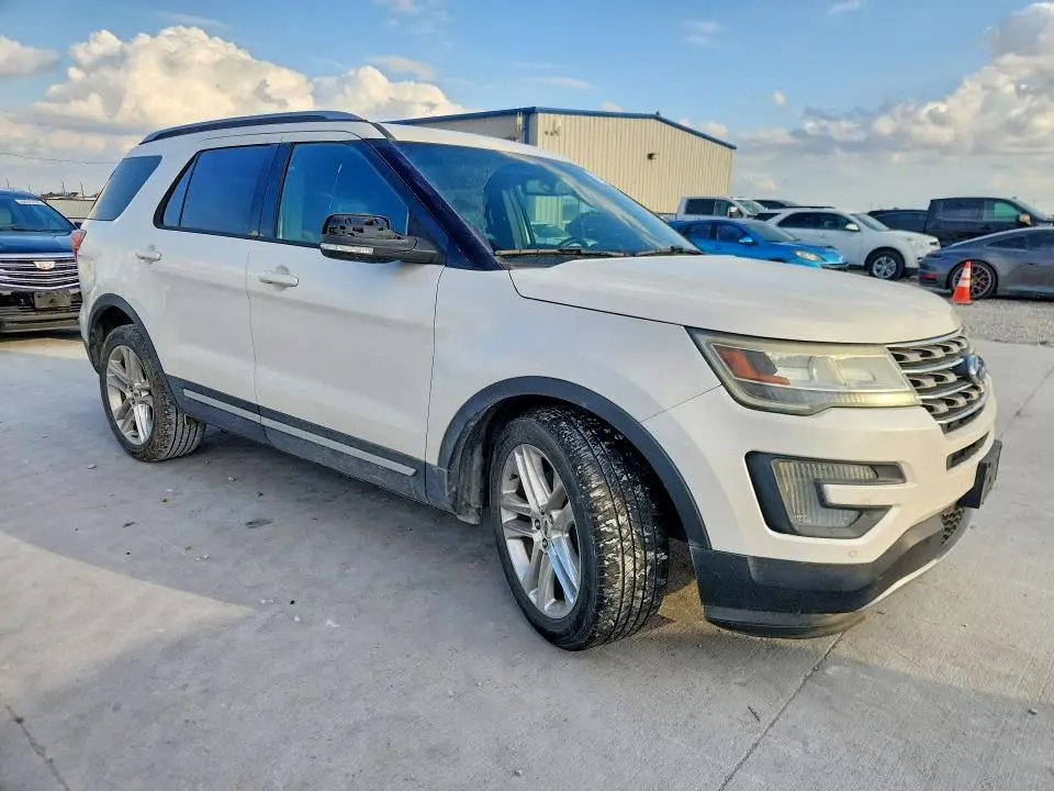 2016 FORD EXPLORER XLT  
