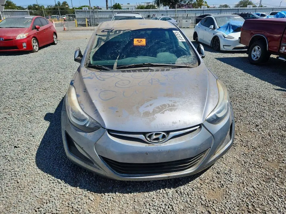 2015 HYUNDAI ELANTRA SE  