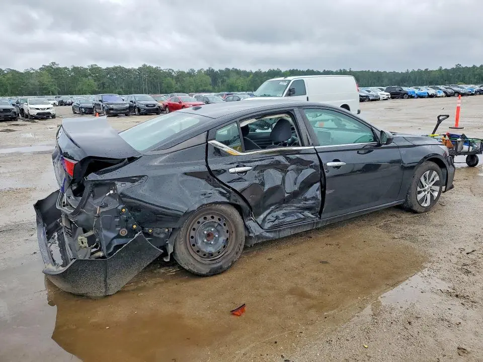 2019 NISSAN ALTIMA S  