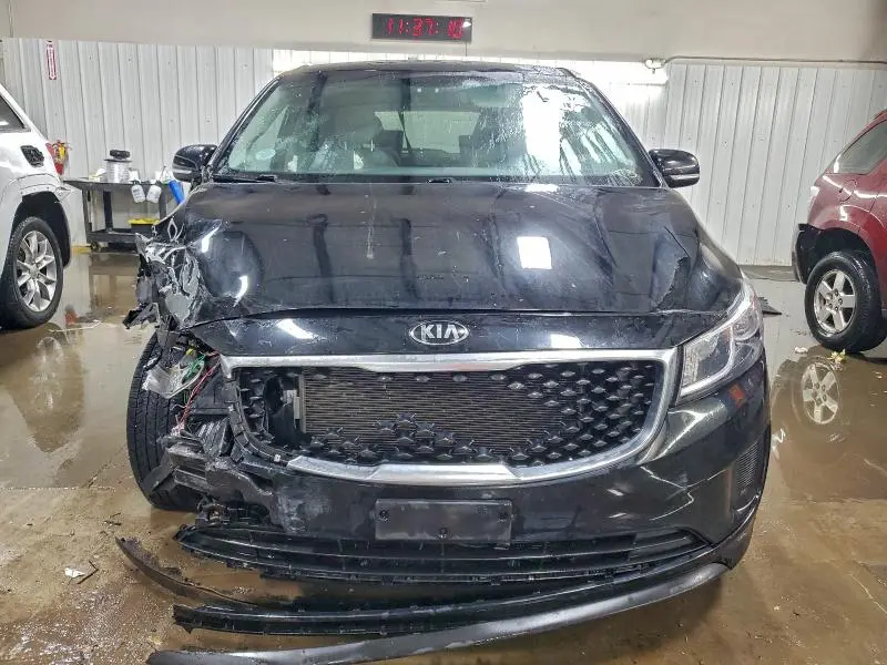 2016 KIA SEDONA LX  