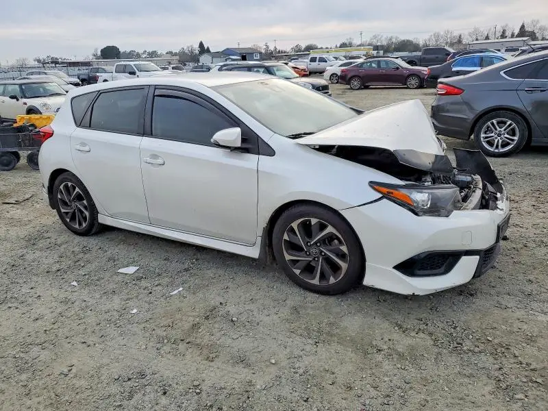 2018 TOYOTA COROLLA IM   