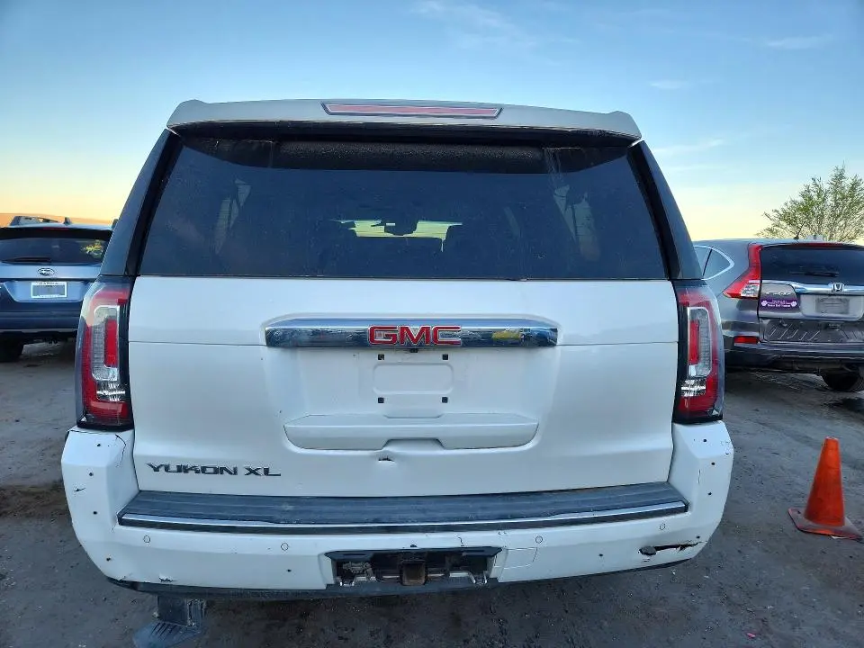 2016 GMC YUKON XL DENALI  