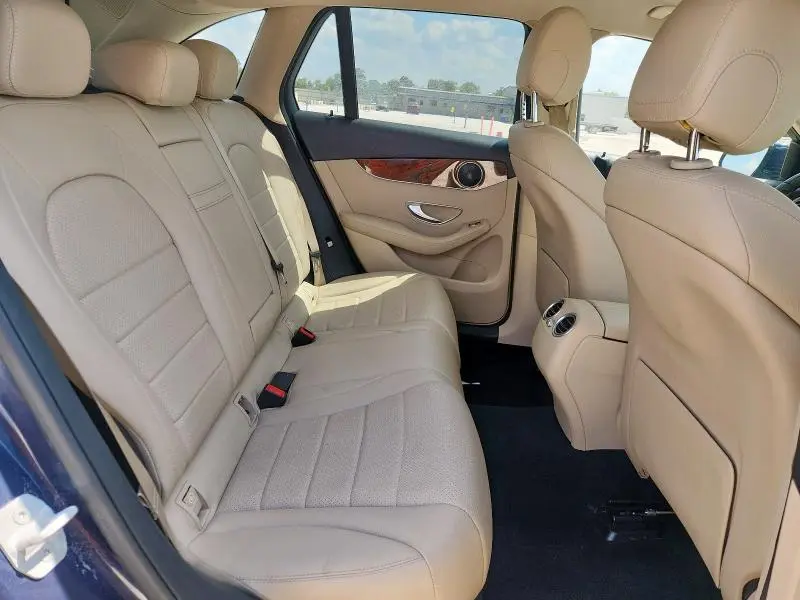 2016 MERCEDES-BENZ GLC 300  