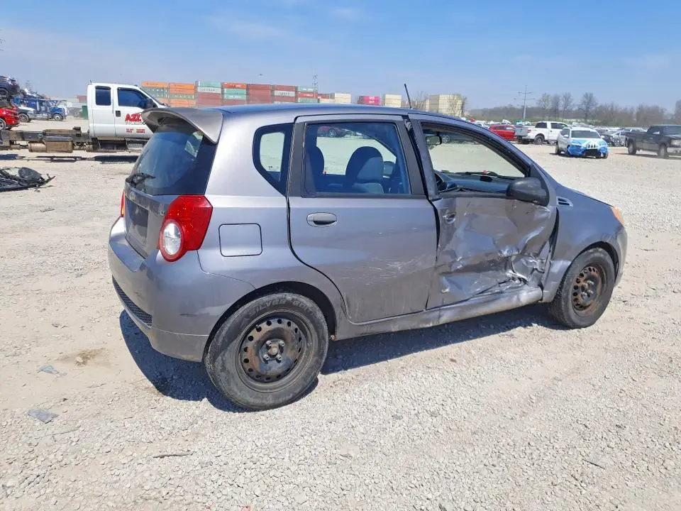 2011 CHEVROLET AVEO LT  