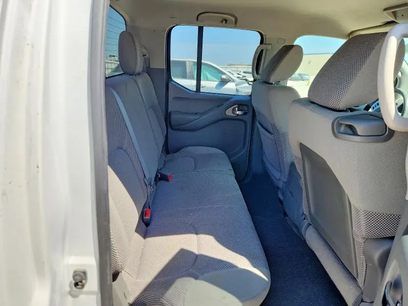 2011 NISSAN FRONTIER S  