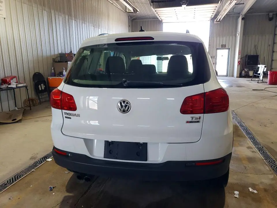 2017 VOLKSWAGEN TIGUAN S  