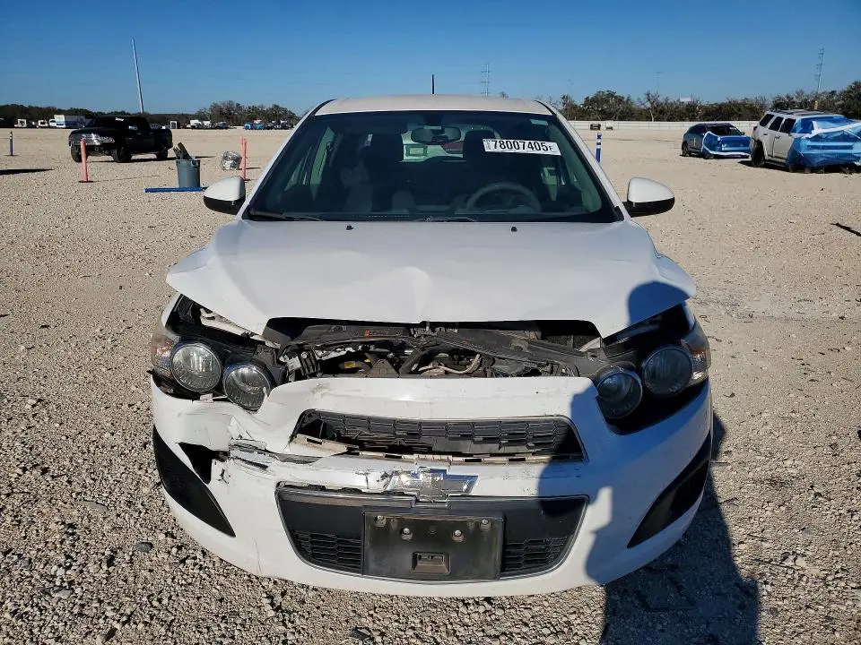 2016 CHEVROLET SONIC LT  