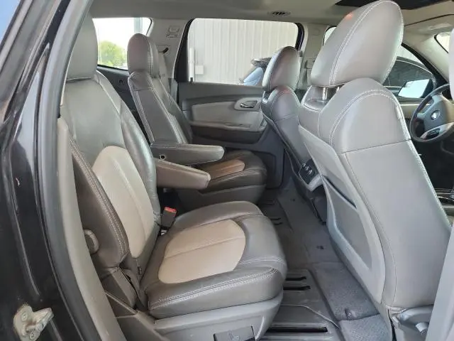 2011 CHEVROLET TRAVERSE LT  