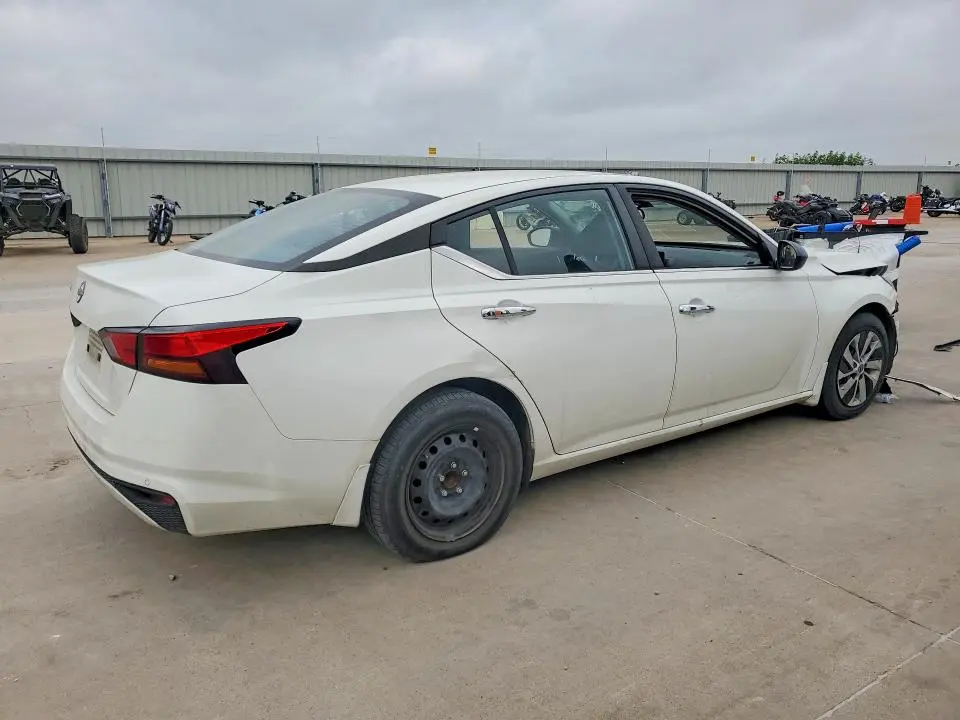 2024 NISSAN ALTIMA S  