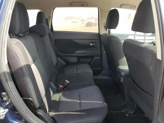 2017 MITSUBISHI OUTLANDER SE  