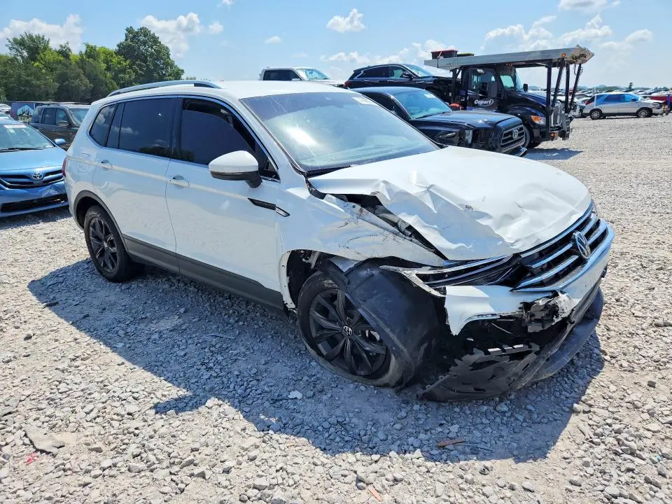 2024 VOLKSWAGEN TIGUAN SE  