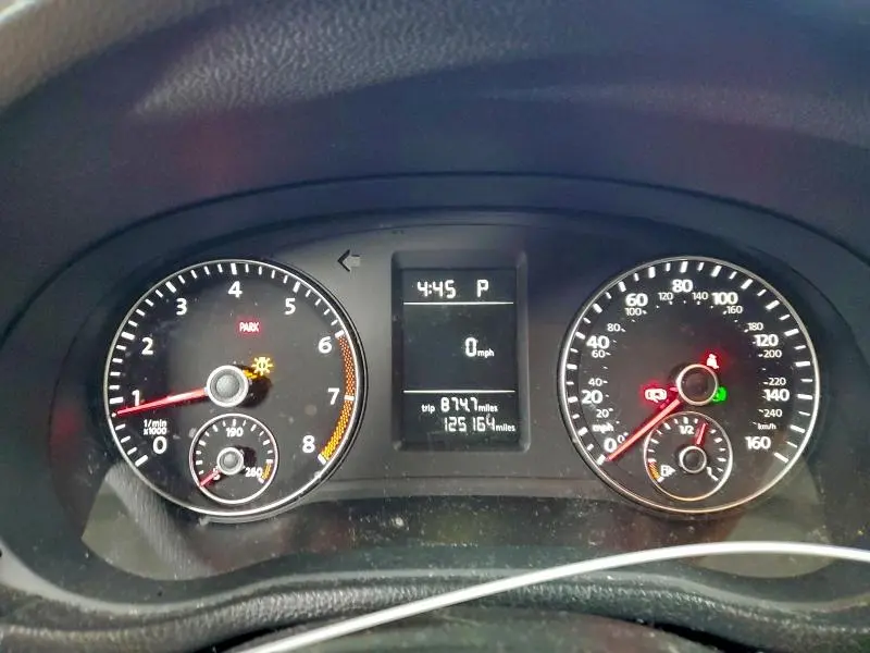 2013 VOLKSWAGEN PASSAT S  